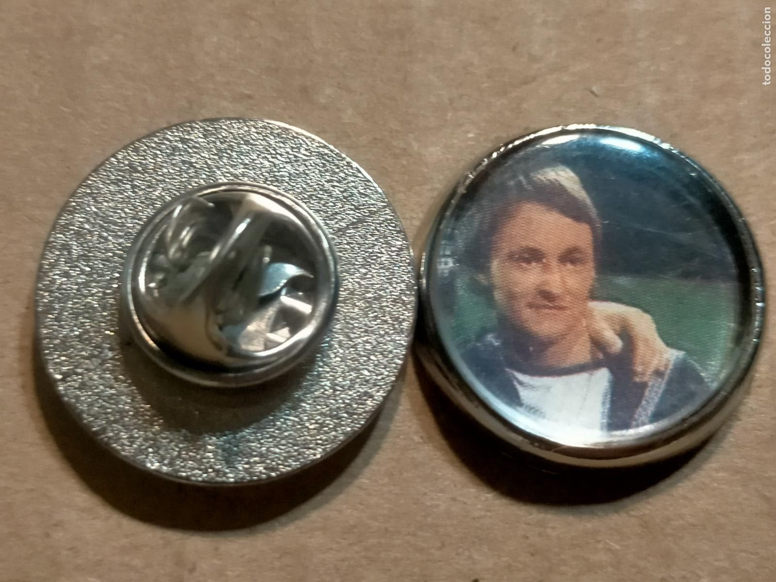 Sammlung von Pins: PIN REDONDO METAL - musica cantante rock componente grupo sailor