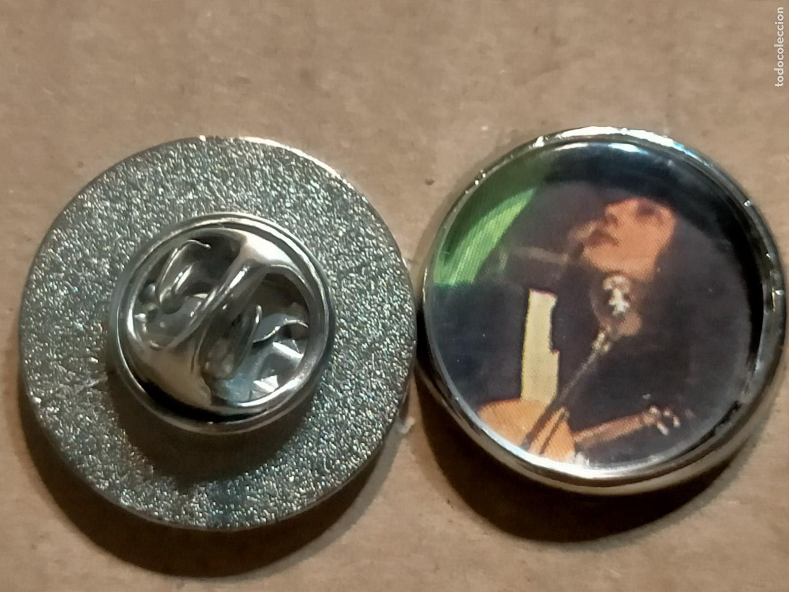 Sammlung von Pins: PIN REDONDO METAL - musica cantante rock componente grupo paper lace