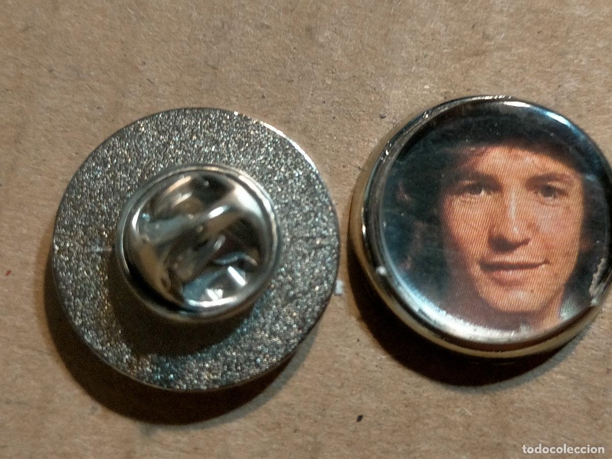 Sammlung von Pins: PIN REDONDO METAL - musica cantante rock componente grupo pilot