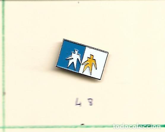 Pins de colecci&oacute;n: PIN RECTANGULAR BICOLOR CON PERSONAS. PEDIDO M&Iacute;NIMO 3 &euro; - Foto 1