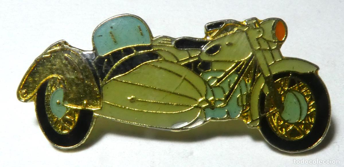 Pins de colecci&oacute;n: Pin motocicleta BMW con sidecar