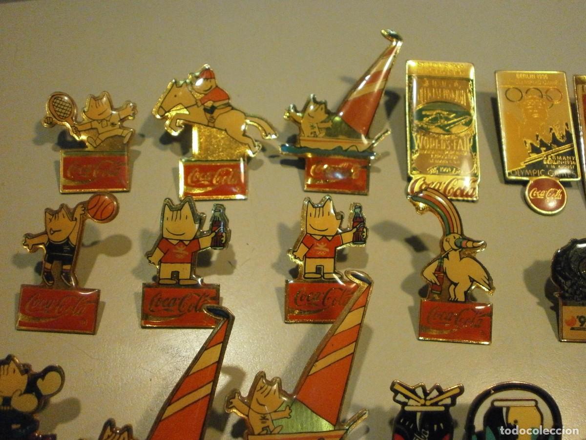 Pins de colecci&oacute;n: lote de 75 pins cocacola - Foto 2
