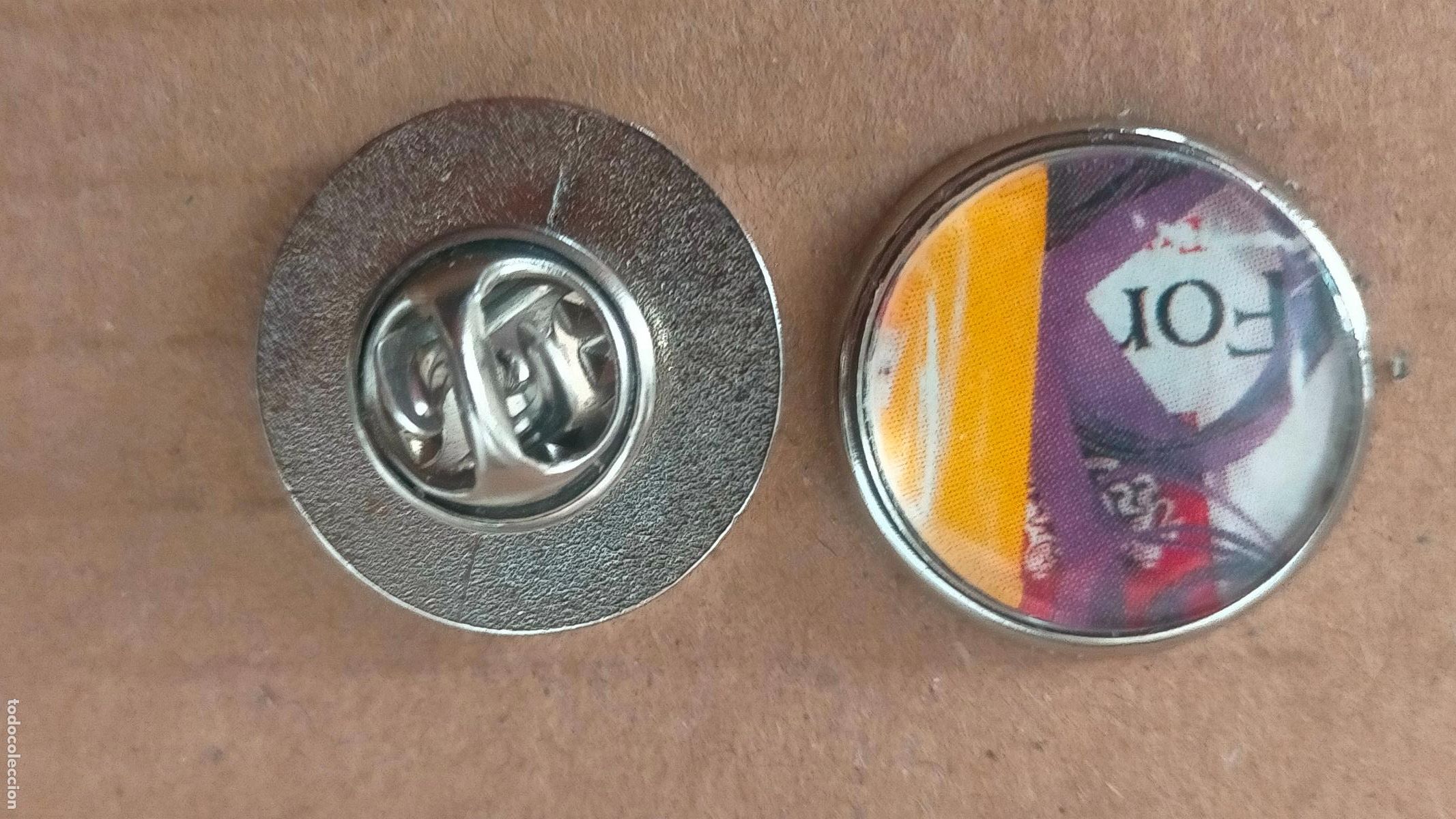 Pins e Spille di collezione: PIN REDONDO METAL - PUBLICITARIO TABACALERA TABACOS CIGARRILLOS FORTUNA