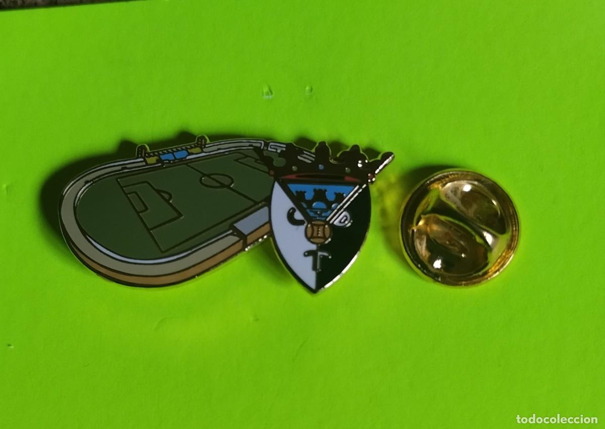 Sammlung von Pins: PIN FUTBOL - ESCUDO MAS ESTADIO - C.D. TUDELANO - ESTADIO CIUDAD DE TUDELA