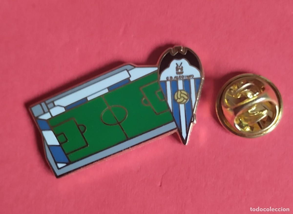 Sammlung von Pins: PIN FUTBOL - ESCUDO MAS ESTADIO - C D. ALCOYANO - ESTADIO EL COLLAO