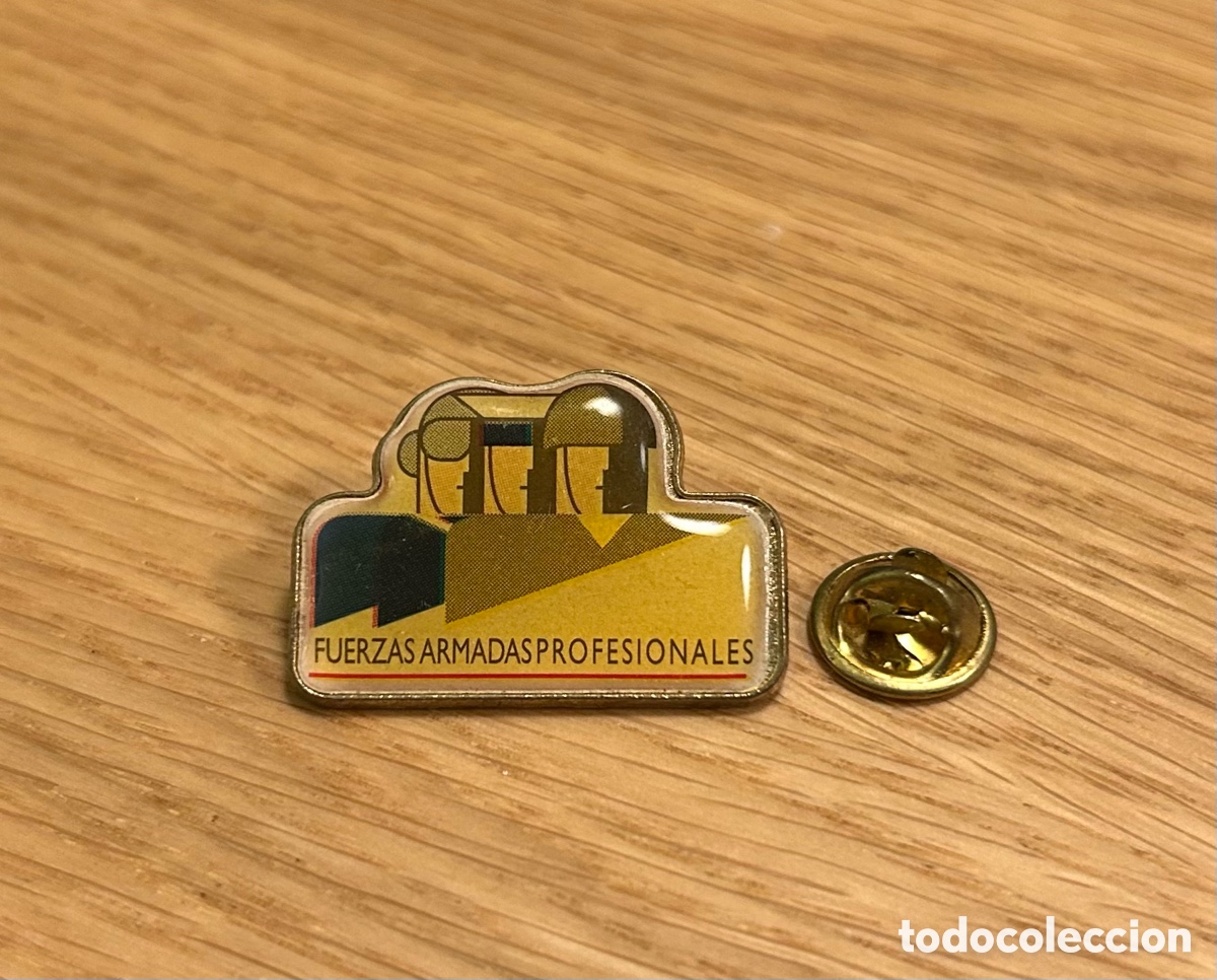 Pins de colecci&oacute;n: Pin Fuerzas Armadas profesionales