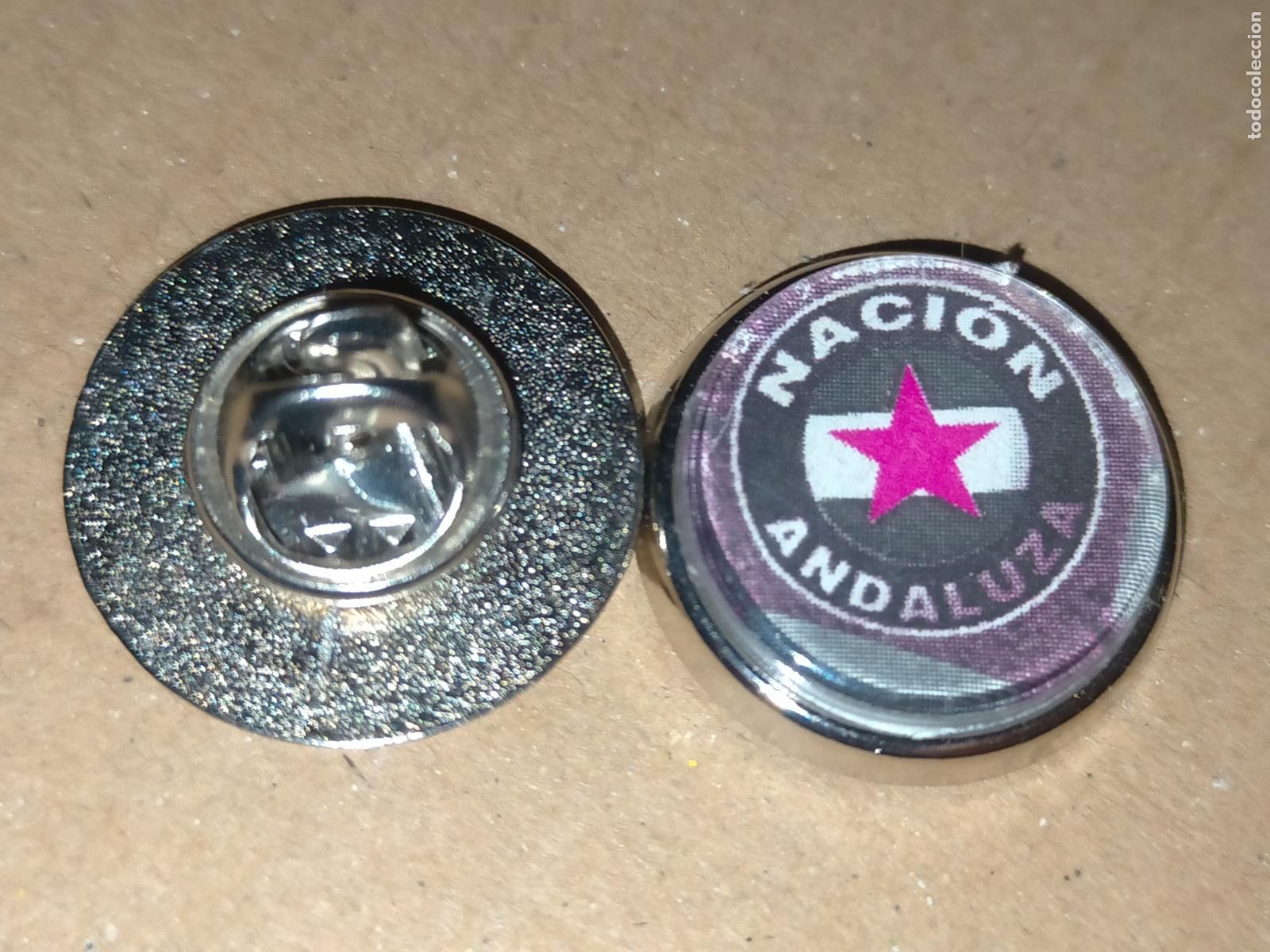Collection pins: PIN REDONDO METAL - pol&iacute;tica independencia Andaluc&iacute;a naci&oacute; en andaluza