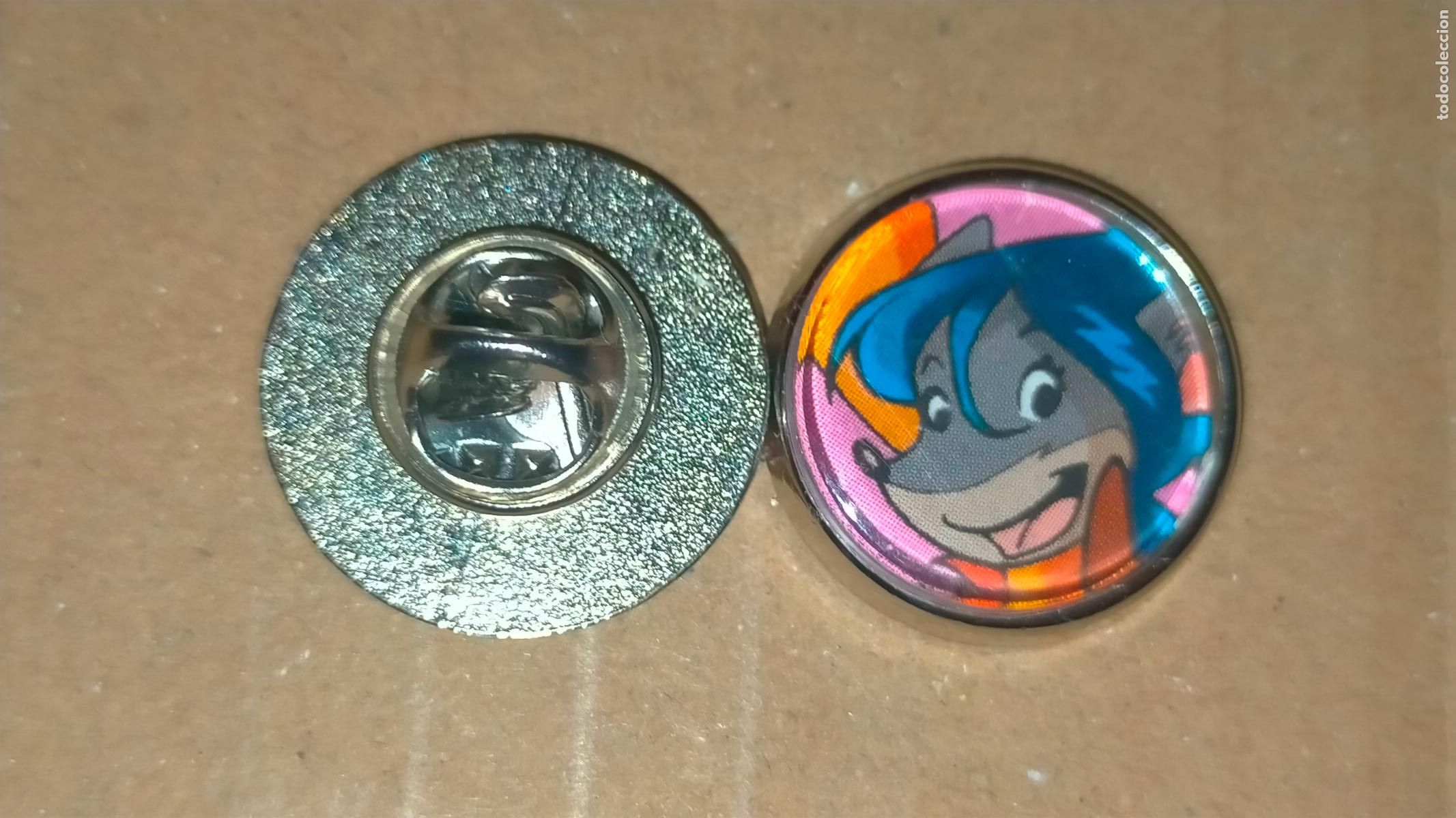 Collection pins: pin redondo metal - infantil dibujos animados c&oacute;mics Tea Stilton