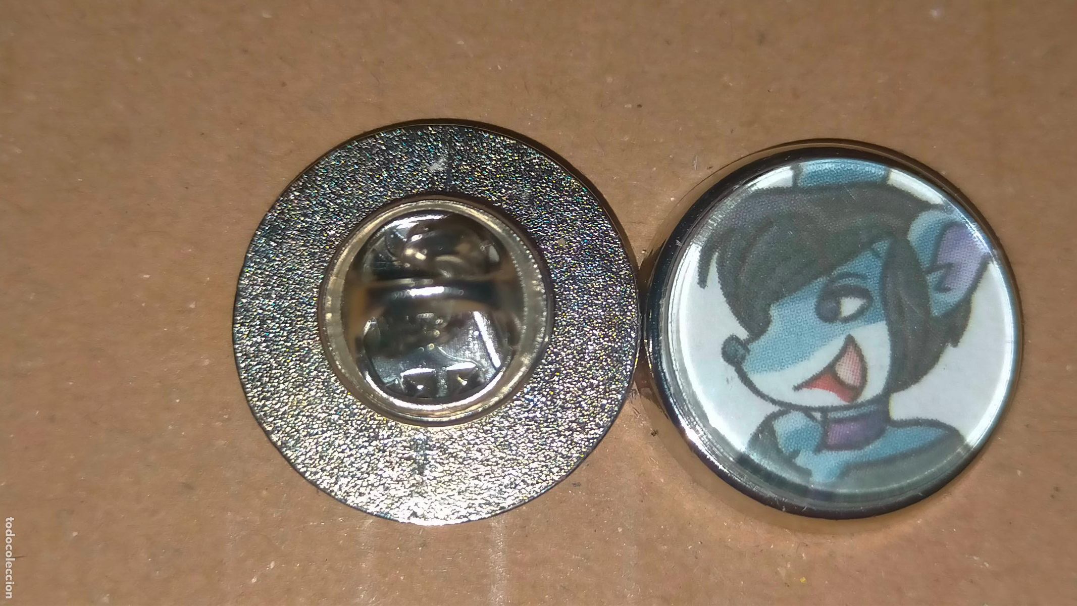 Pins e Spille di collezione: pin redondo metal - infantil dibujos animados c&oacute;mics Tea Stilton