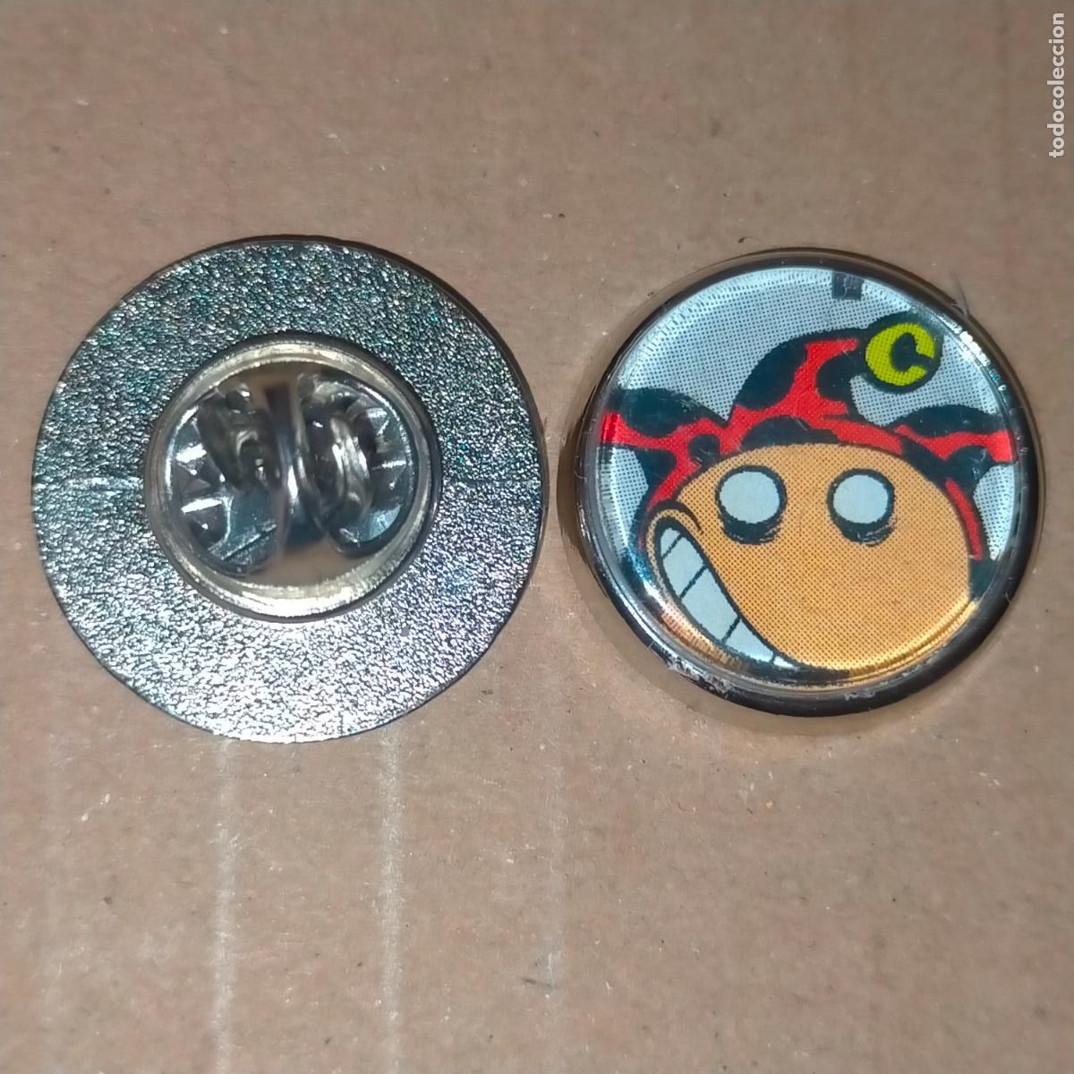 Pin's de collection: PIN REDONDO METAL - buf&oacute;n mascota de la revista el jueves