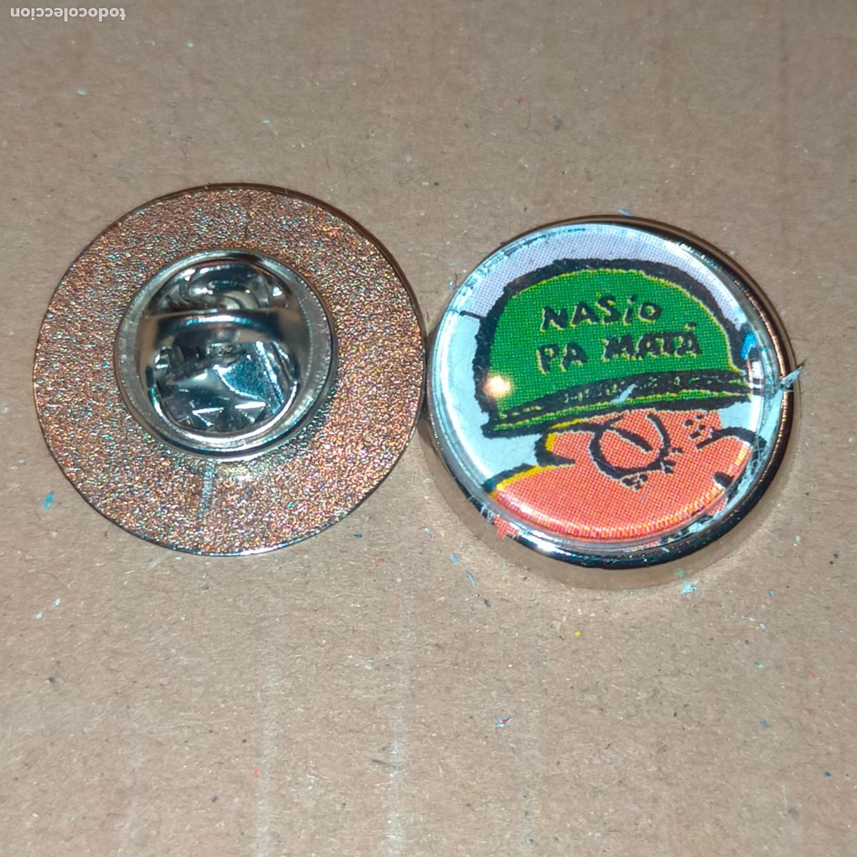 Collection pins: PIN REDONDO METAL - c&oacute;mic historias de la puta mili