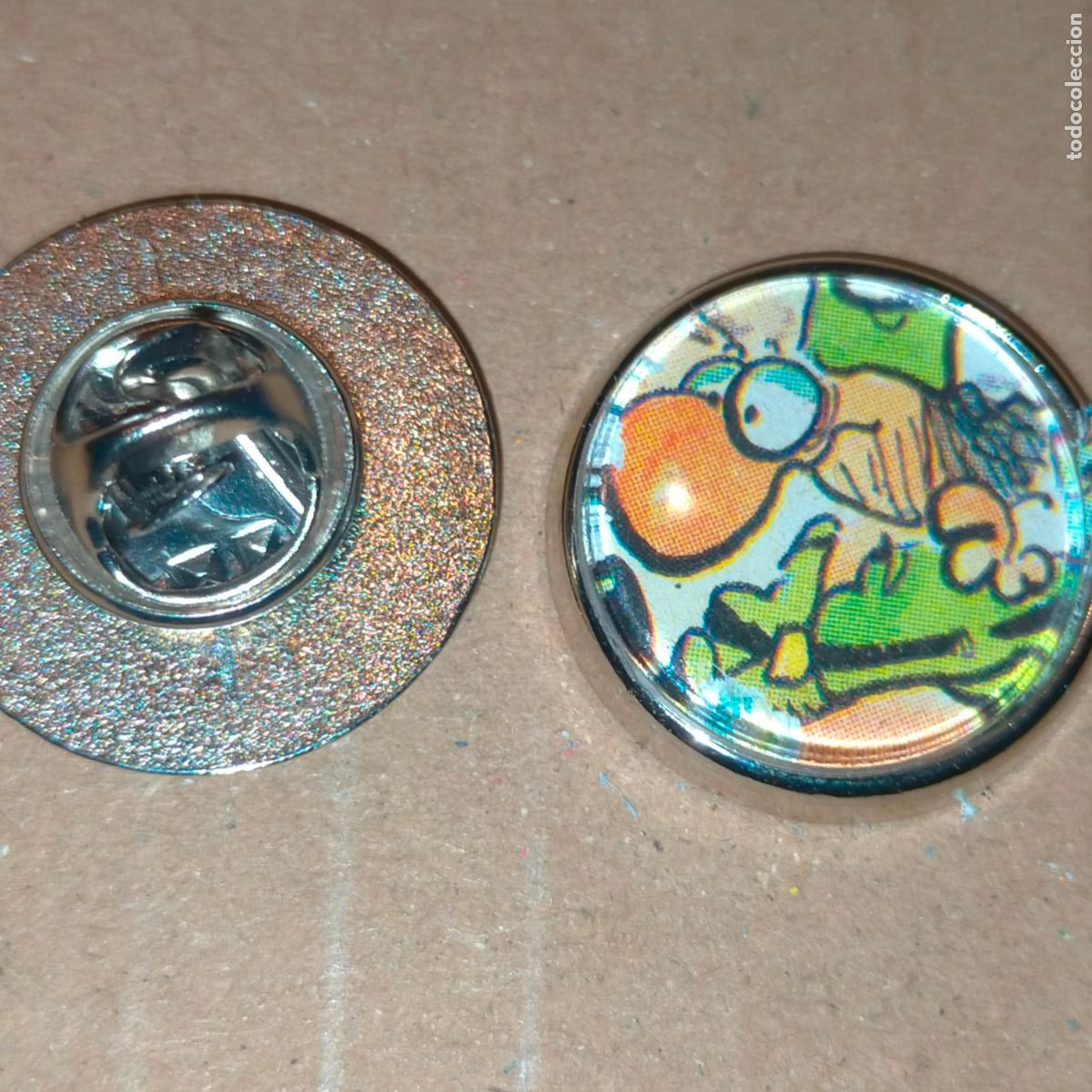 Collection pins: PIN REDONDO METAL - c&oacute;mic historias de la puta mili