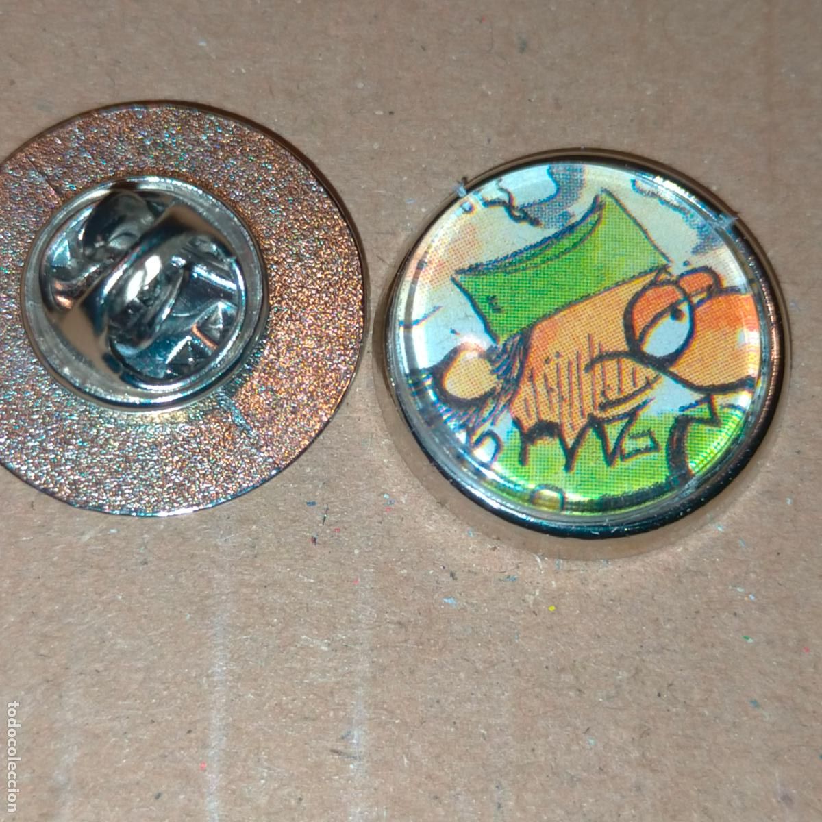 Pin's de collection: PIN REDONDO METAL - c&oacute;mic historias de la puta mili
