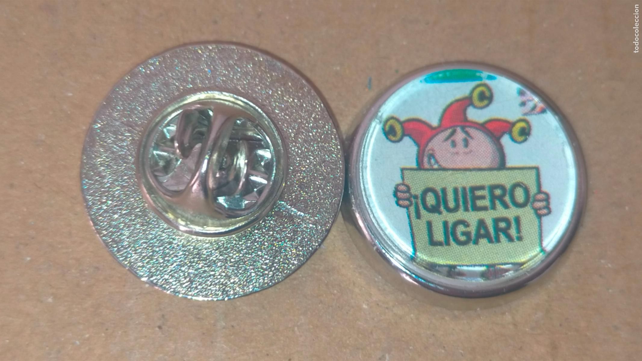 Pin's de collection: PIN REDONDO METAL - comic buf&oacute;n de la revista de humor el jueves mascota