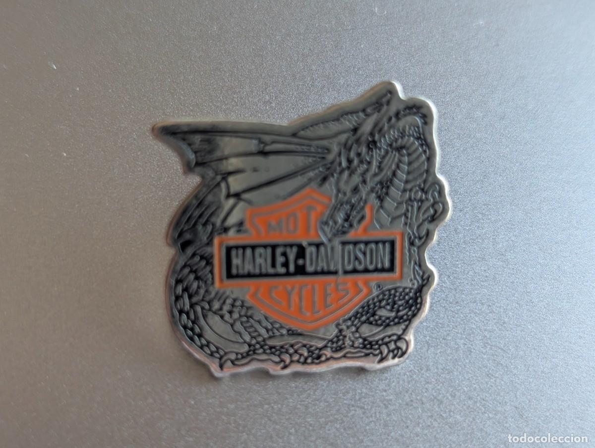 Pins de colecci&oacute;n: PIN DIFICIL MOTOR CYCLES - HARLEY DAVIDSON - HD SOLID BRASS - Foto 1