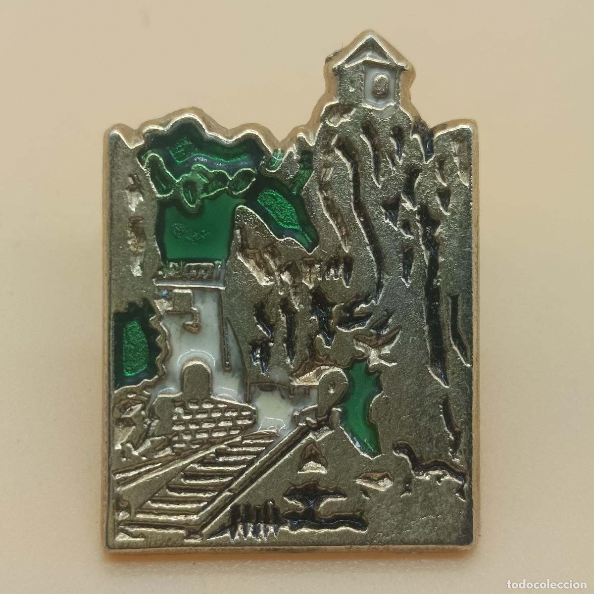 Pins e Spille di collezione: PIN- GUADALEST ALICANTE, LUGARES DE LA PROVINCIA DE ALICANTE-DIARIO INFORMACION