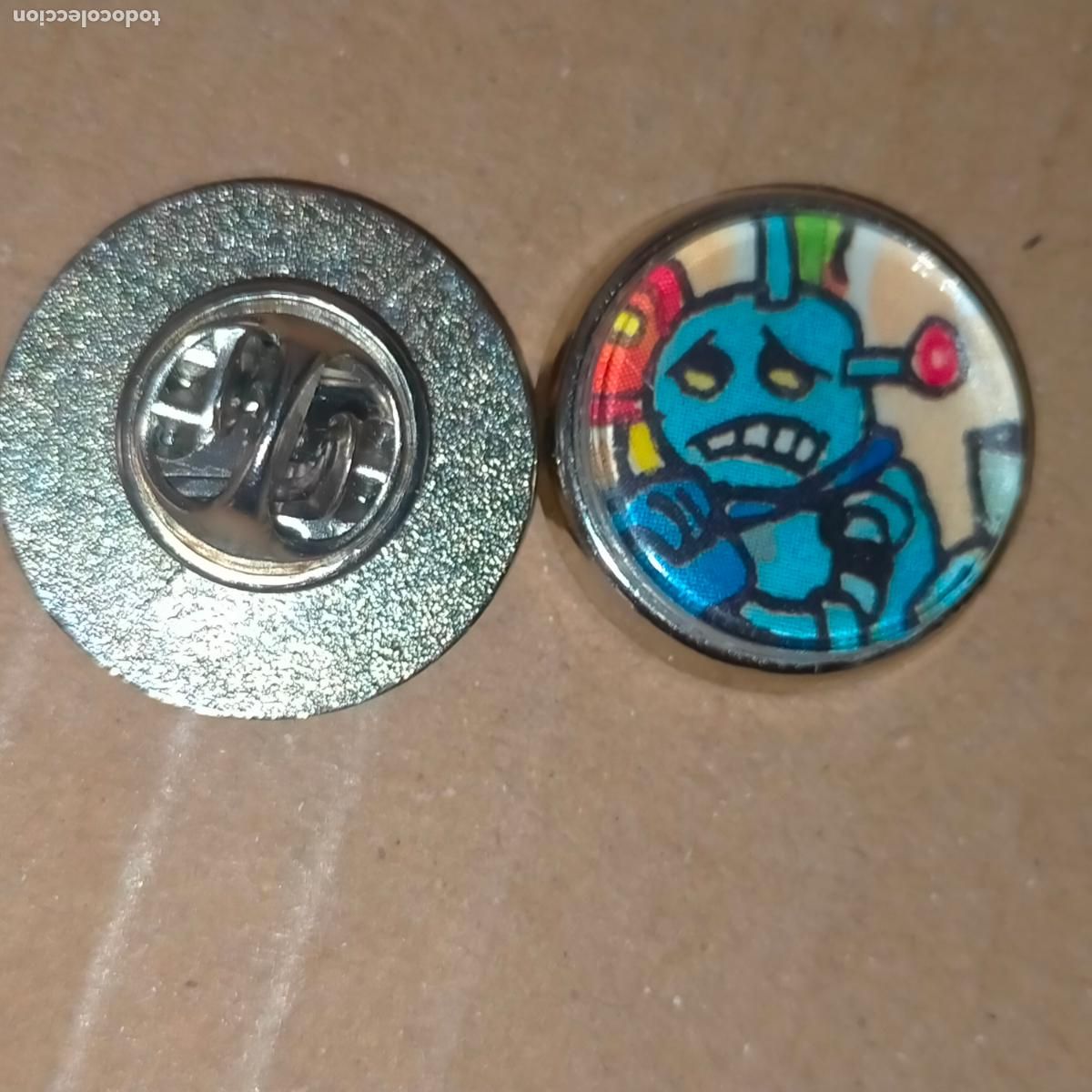 Pin's de collection: PIN REDONDO METAL - robot