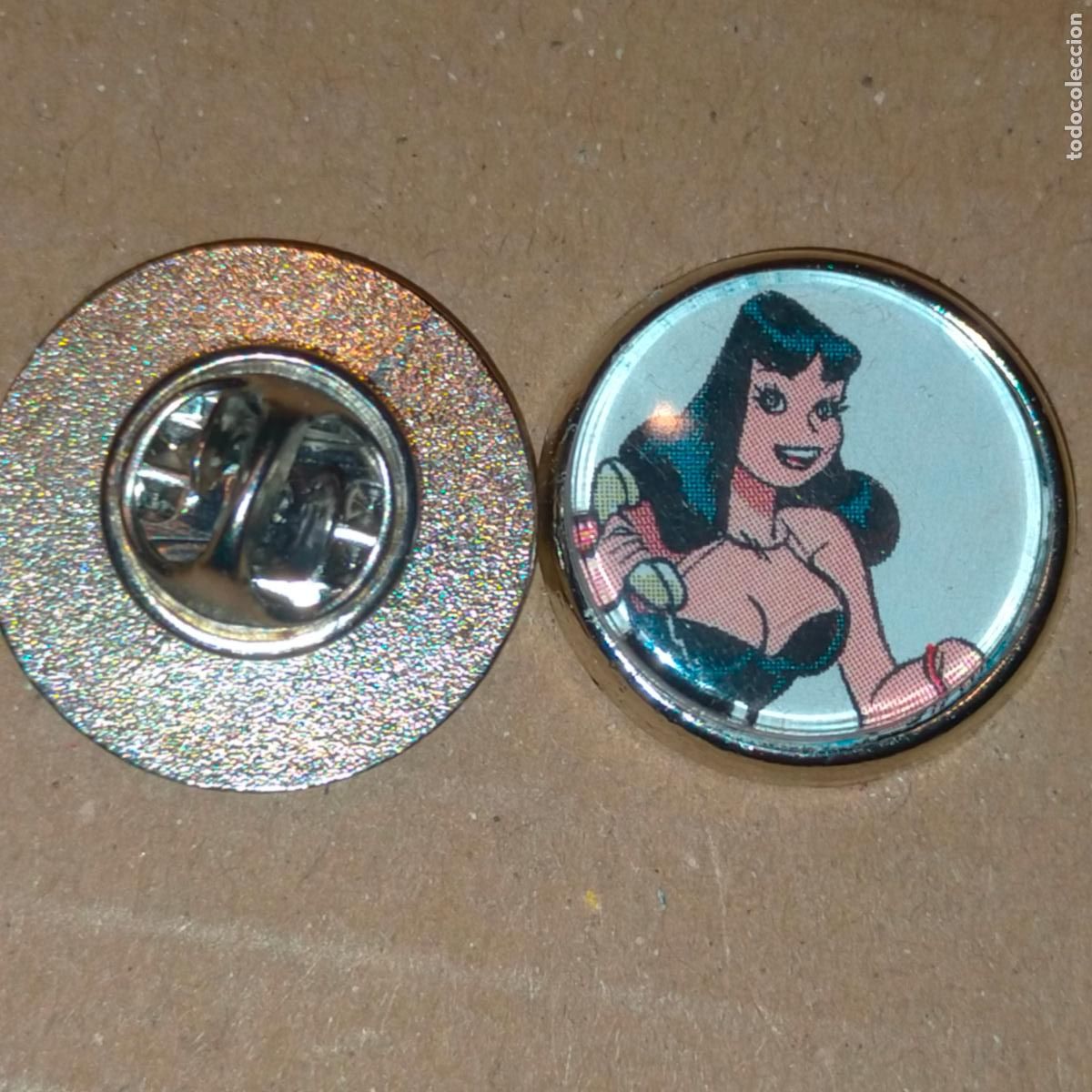 Pins de colecci&oacute;n: PIN REDONDO METAL - c&oacute;mic clara de noche