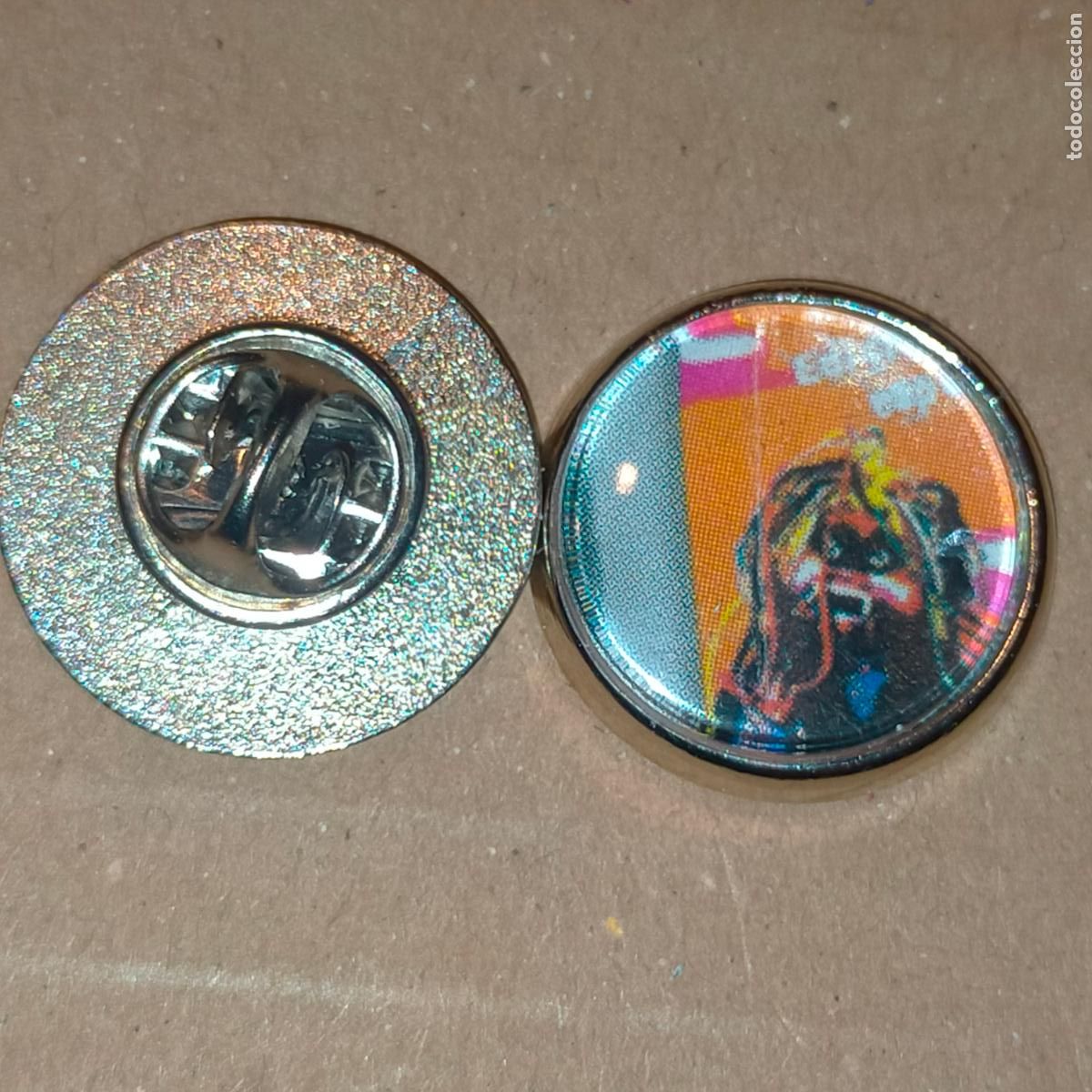 Collection pins: PIN REDONDO METAL - TV la bruja aver&iacute;a