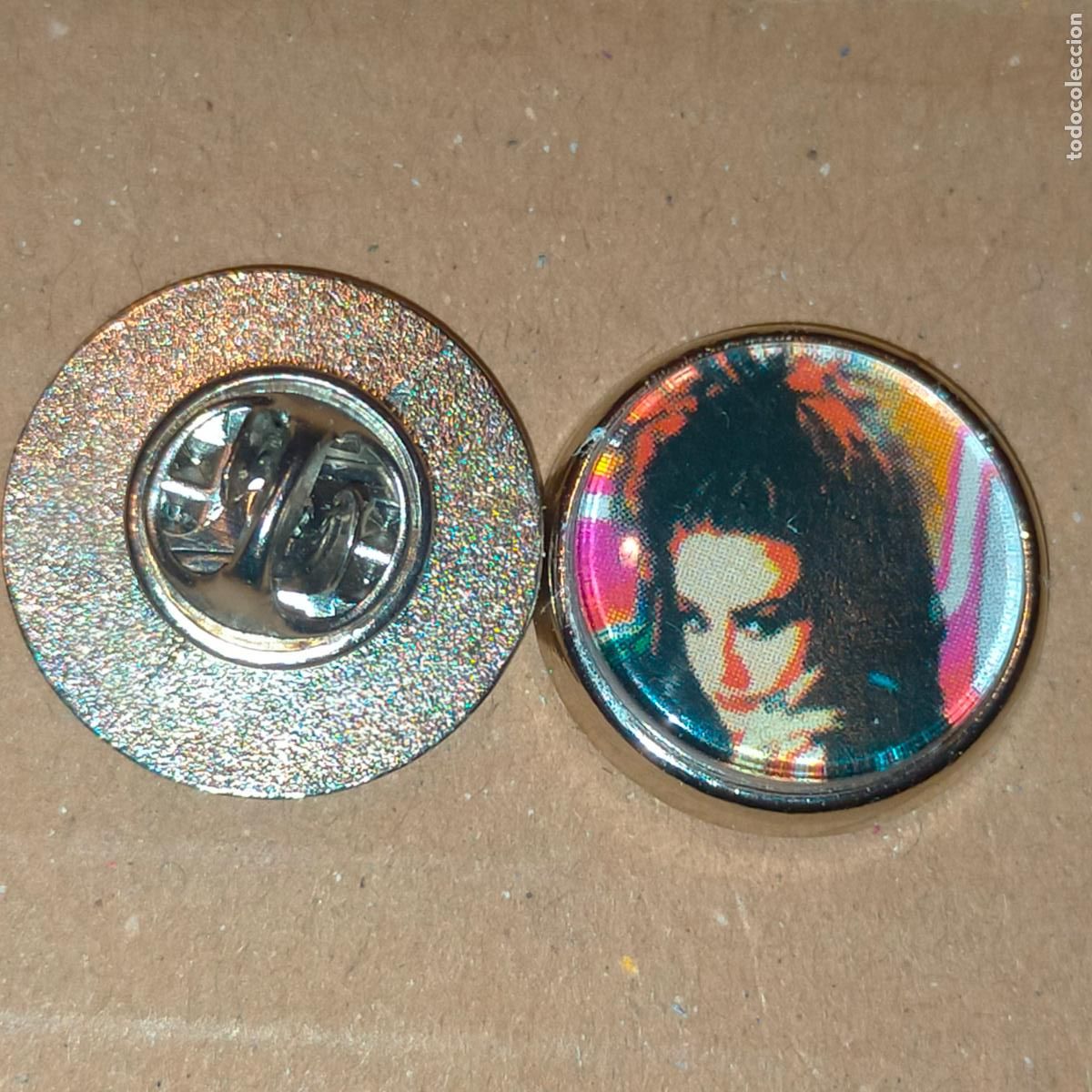 Pins de colecci&oacute;n: PIN REDONDO METAL - TV la bola de cristal Alaska Olvido Gara