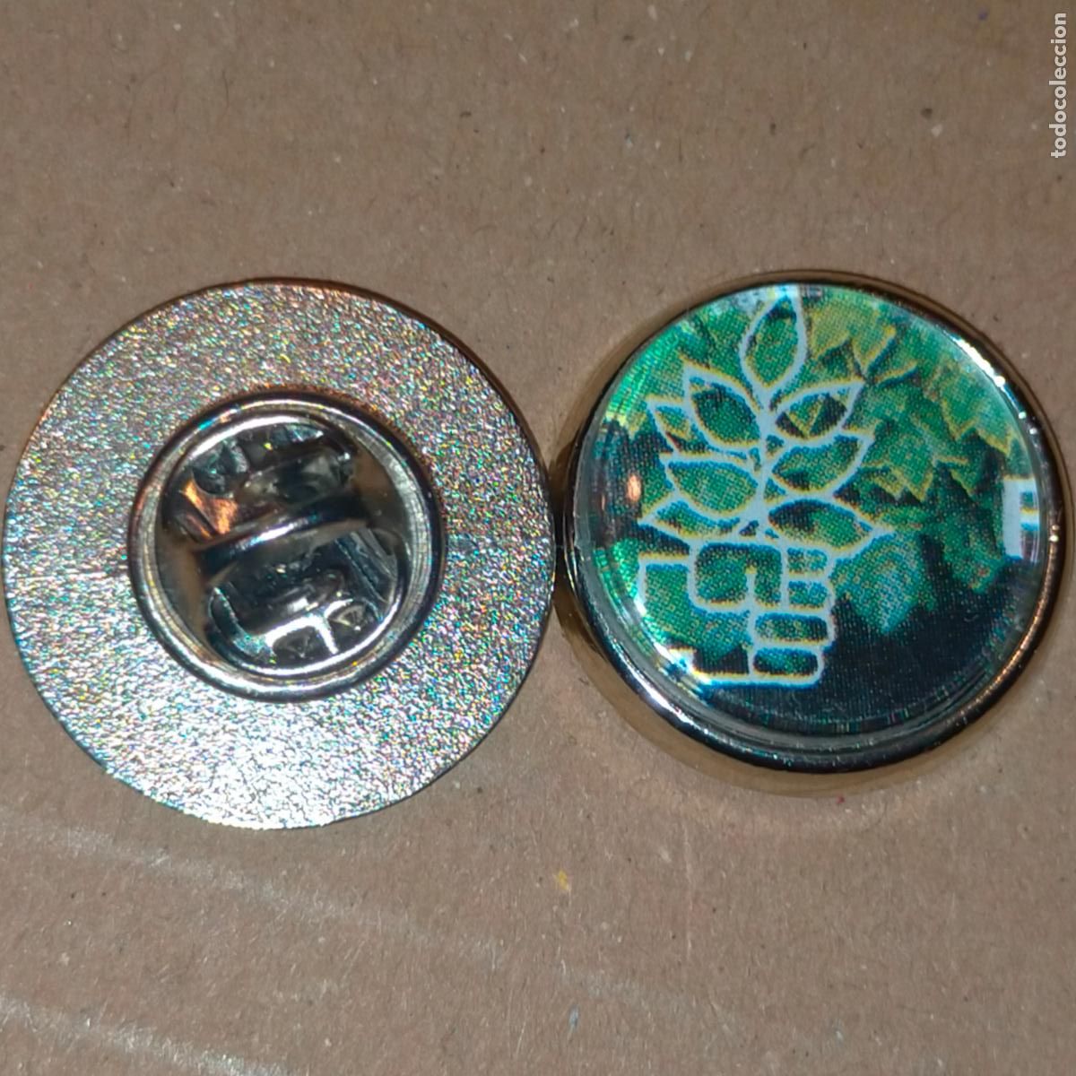 Pin's de collection: PIN REDONDO METAL - humor pol&iacute;tica PSOE
