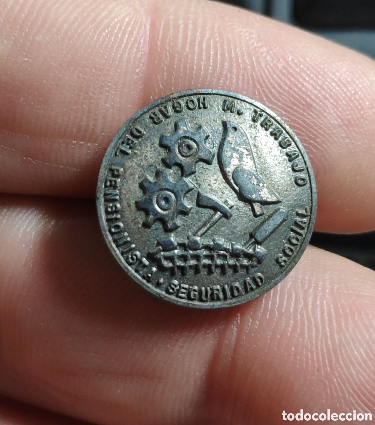 Sammlung von Pins: Antigua insignia pin de aguja Imperdible hogar del pensionista seguridad social al trabajo
