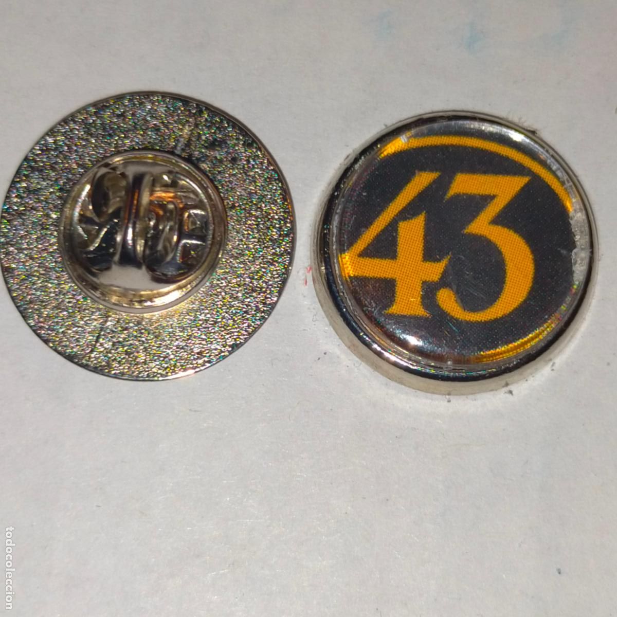 Pins de colecci&oacute;n: pin redondo metal - bebida licor 43