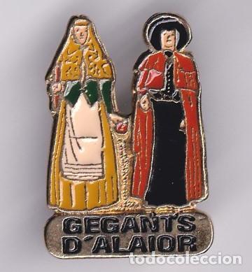 Pins de colecci&oacute;n: Pin's de los Gigantes de Alaior Menorca