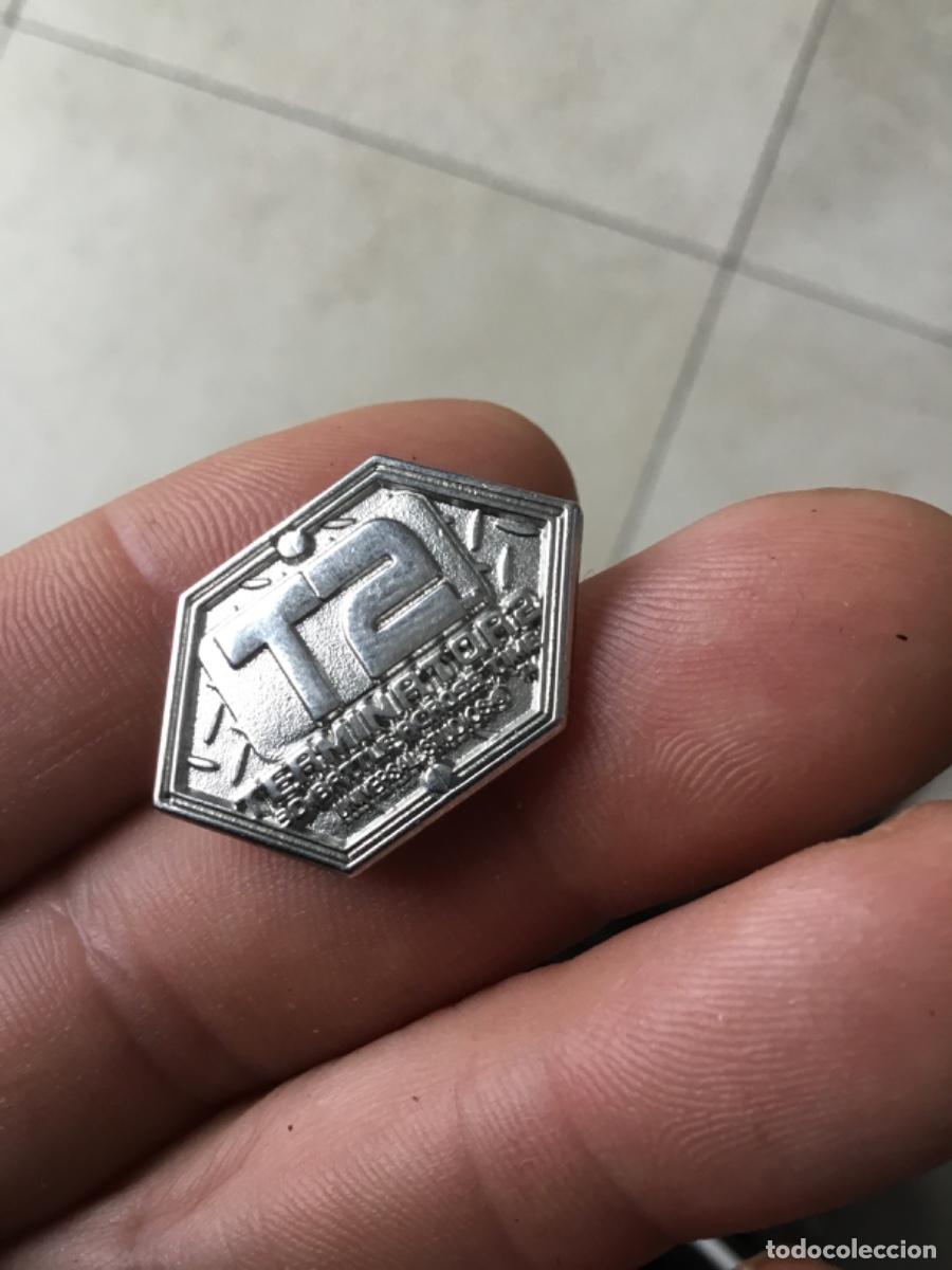 Pins de colecci&oacute;n: Pin terminator 2 ,universal studios - Foto 2