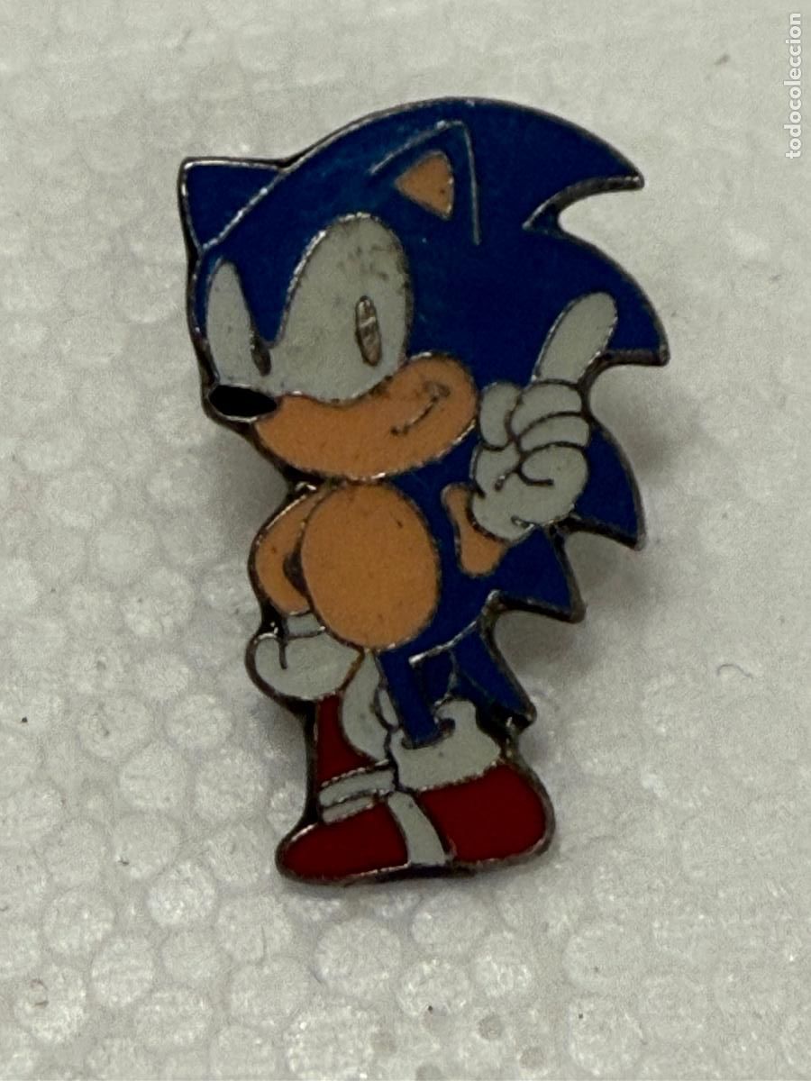 Pins de colecci&oacute;n: Pin del popular SONIC. Mide unos 2.3x1,3cms