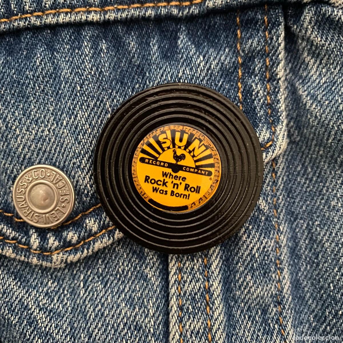 Pins de colecci&oacute;n: PIN METALICO ESMALTADO GRAN FORMATO 4CMS. DIAMETRO APROX. METAL Y RESINA DISCO SUN RECORDS