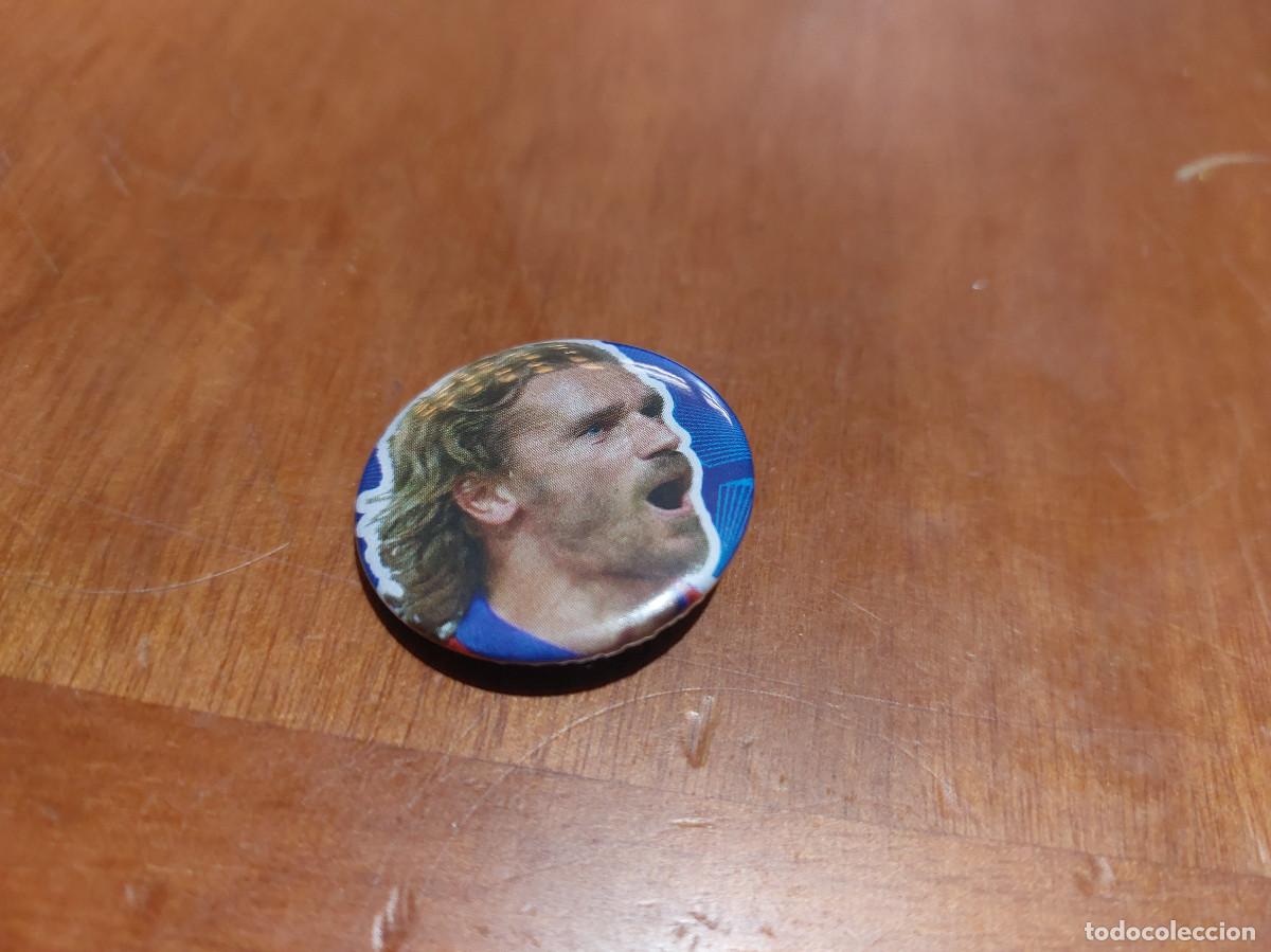 Pins de colecci&oacute;n: GRIEZMANN. DEPORTE. FUTBOL CHAPAS. PIN. 0,31 MM. MET&Aacute;LICA POR DETR&Aacute;S. SIN USO. DIFICIL