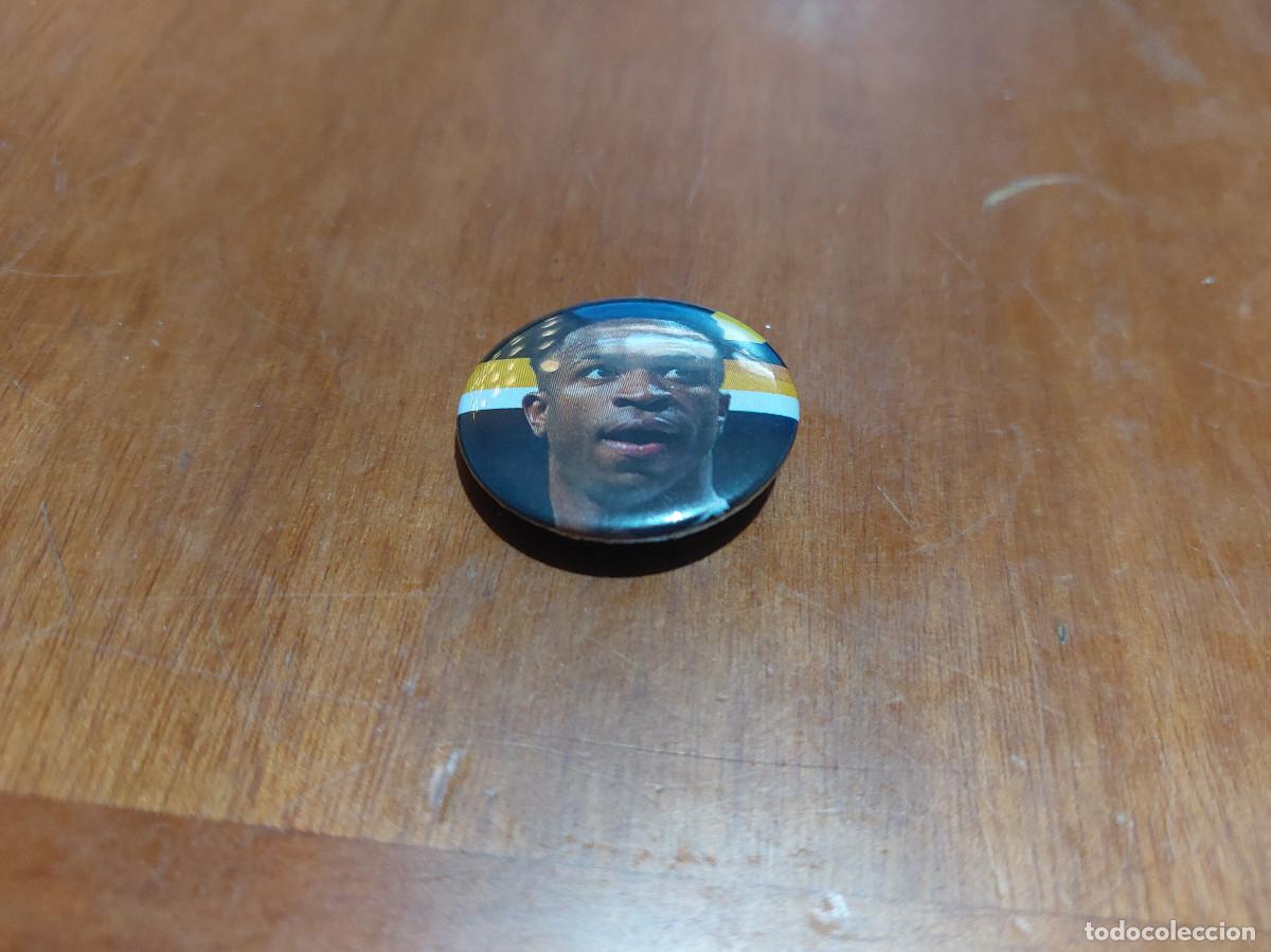 Pins de colecci&oacute;n: VINICIUS JR. DEPORTE. FUTBOL CHAPAS. PIN. 0,31 MM. MET&Aacute;LICA POR DETR&Aacute;S. SIN USO. DIFICIL