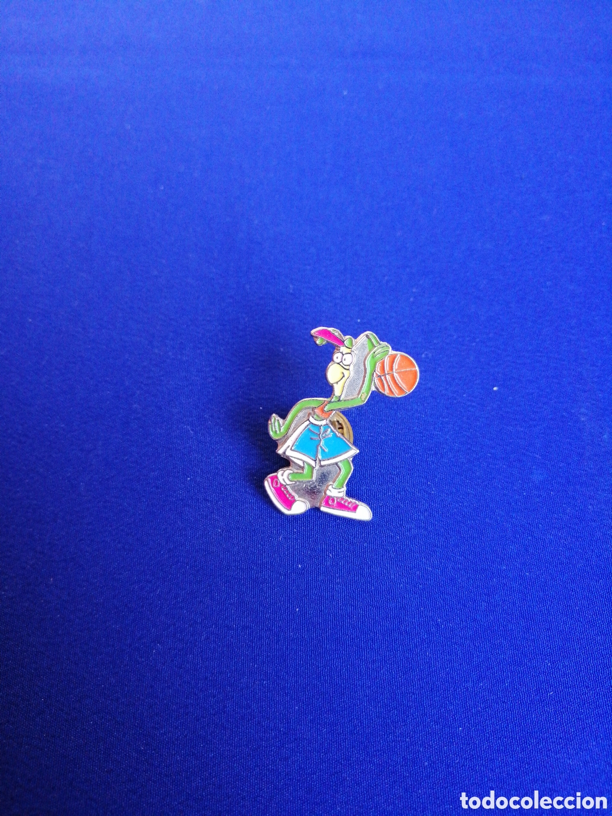 Pins de colecci&oacute;n: CUETARA GALLETAS BALONCESTO PIN - Foto 1