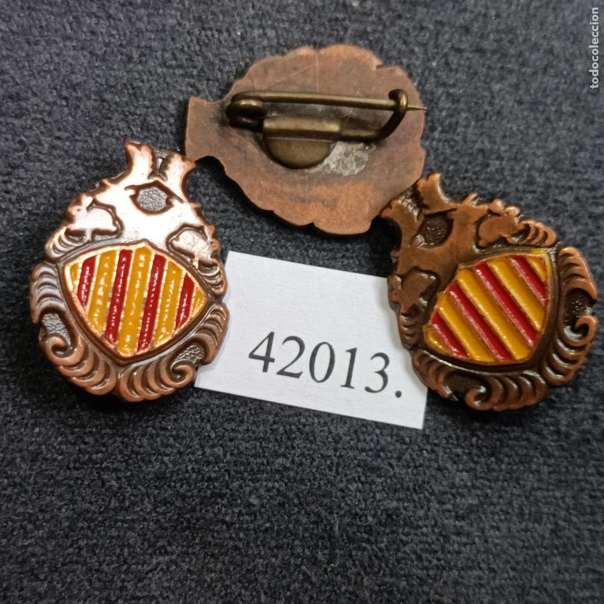 Pins de colecci&oacute;n: Pin, insignia de ojal de camisa, broche, musica, Arag&oacute;n, Catalu&ntilde;a, Valencia, una Medalla, 42013