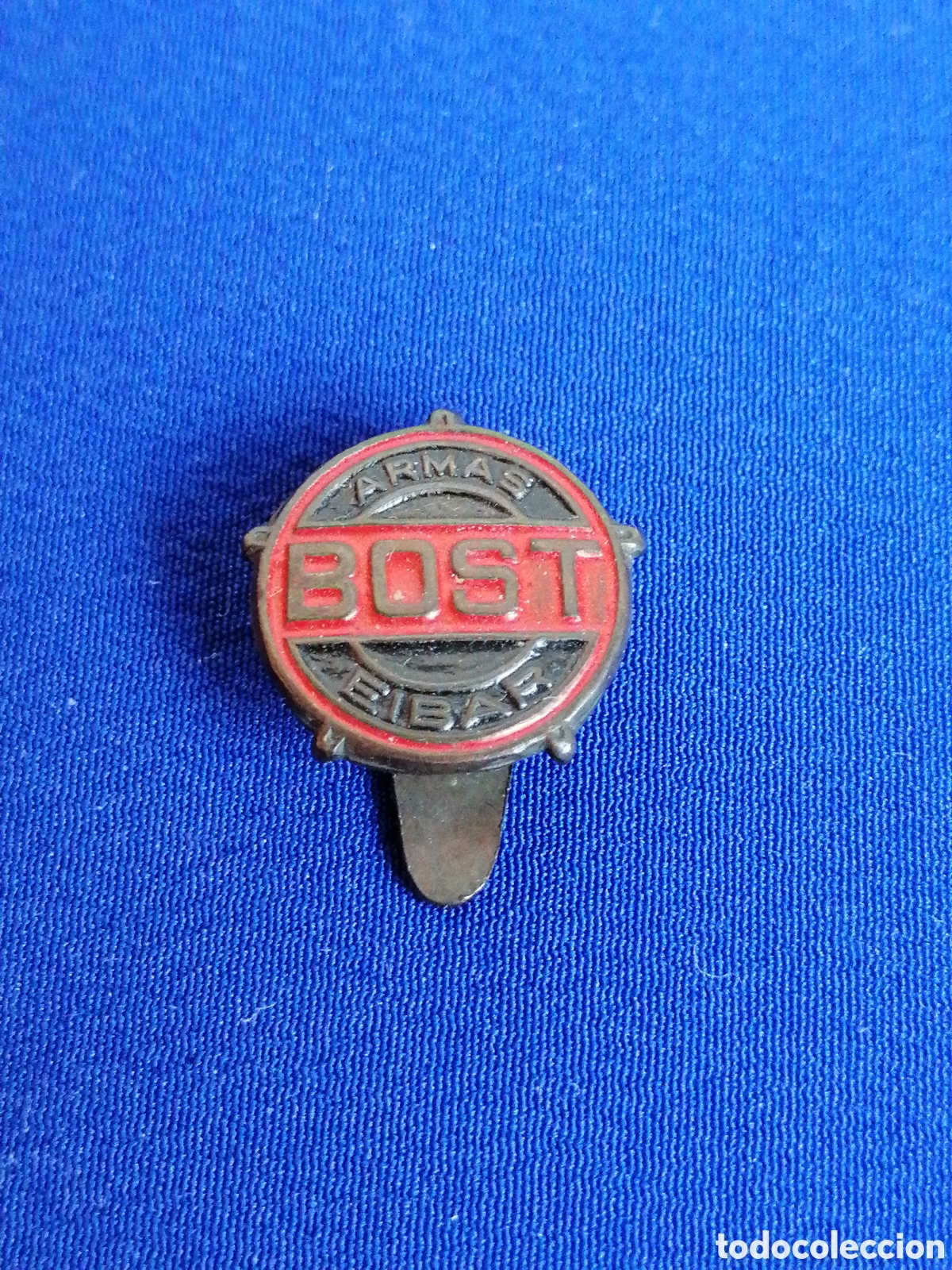 Pins de cole&ccedil;&atilde;o: ARMAS BOST EIBAR INSIGNIA DE OJAL ANTIGUA DIF&Iacute;CIL DE CONSEGUIR