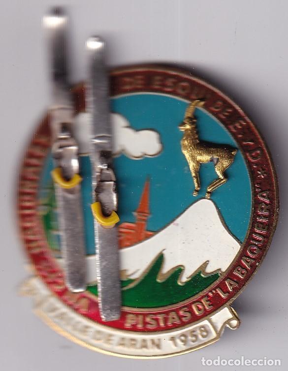 Pins de colecci&oacute;n: ANTIGUA INSIGNIA IMPERDIBLE VII CAMPEONATO DE ESQUI A&Ntilde;O 1958 PISTAS DE BAQUEIRA TAMA&Ntilde;O 6,4cm x 4,7cm