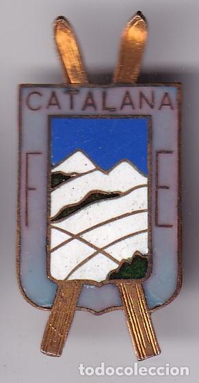 Pins de colecci&oacute;n: ANTIGUA INSIGNIA ESMALTADA IMPERDIBLE DE LA FEDERACION CATALANA DE ESQUI TAMA&Ntilde;O 4,3cm x 2cm