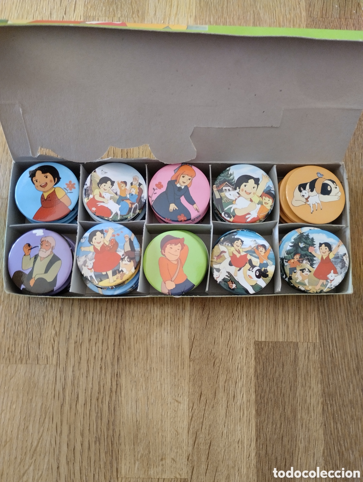 Pins de colecci&oacute;n: Caja nueva 50 chapas Heidi. - Foto 2