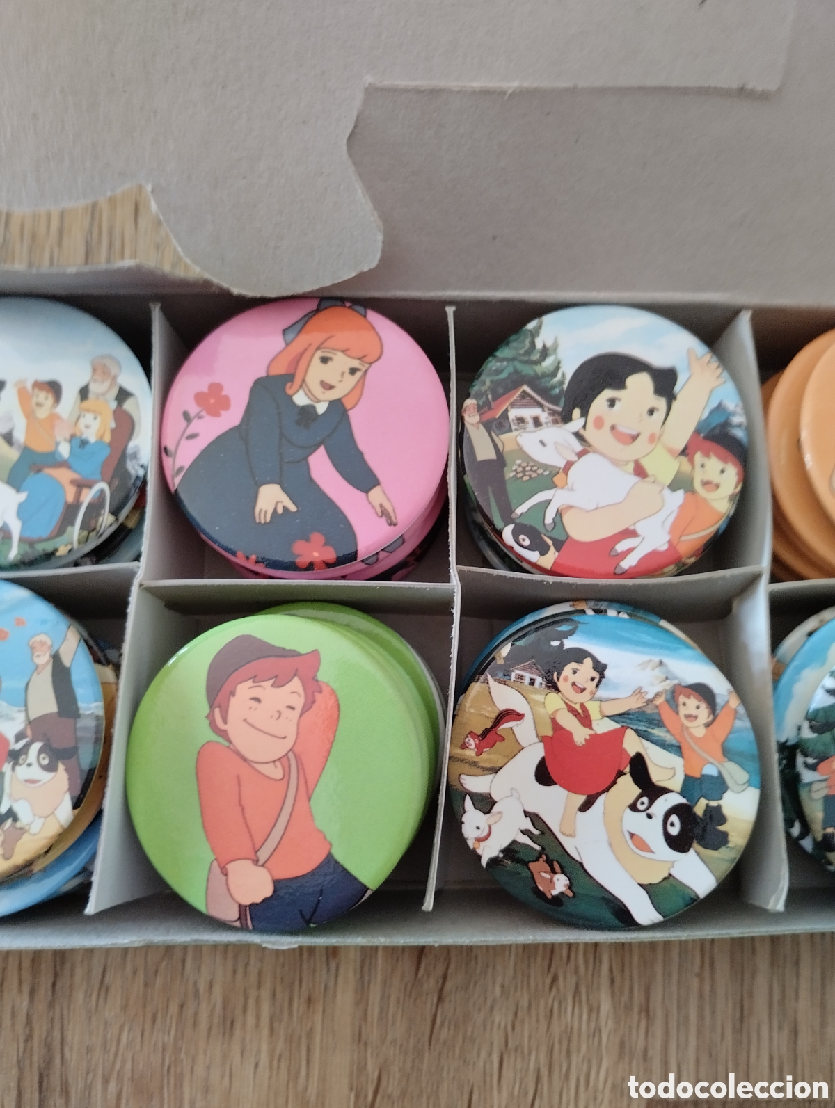 Pins de colecci&oacute;n: Caja nueva 50 chapas Heidi. - Foto 4