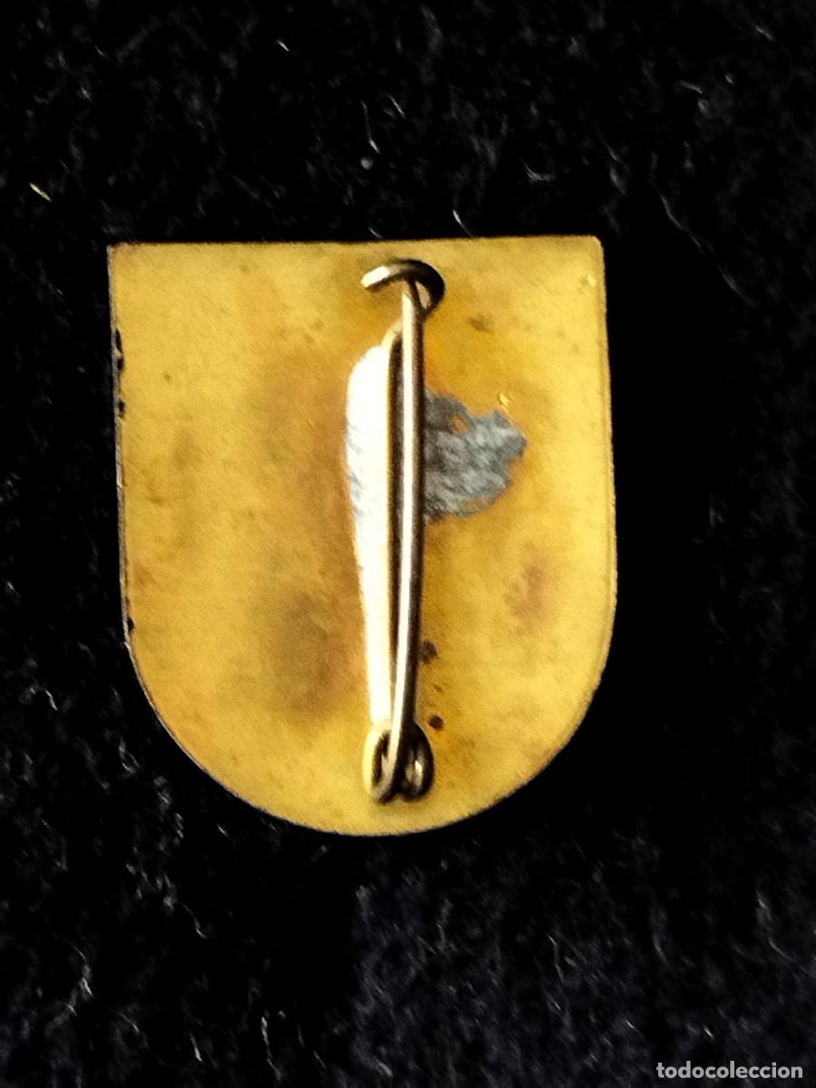 Pins de colecci&oacute;n: Pin / Badge diversos - Foto 4