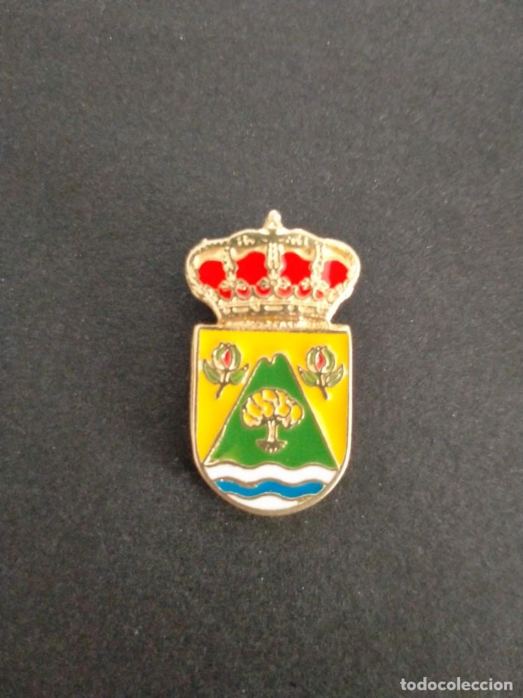 Pins de colecci&oacute;n: pin escudo G&oacute;jar (GRANADA) - Foto 1