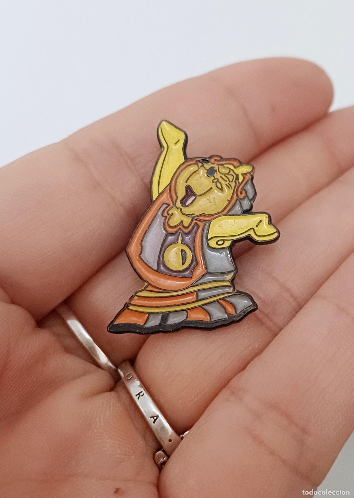 Pins de colecci&oacute;n: ANTIGUO PIN PELICULA LA BELLA Y LA BESTIA FIGURA DIN DON RELOJ WALT DISNEY