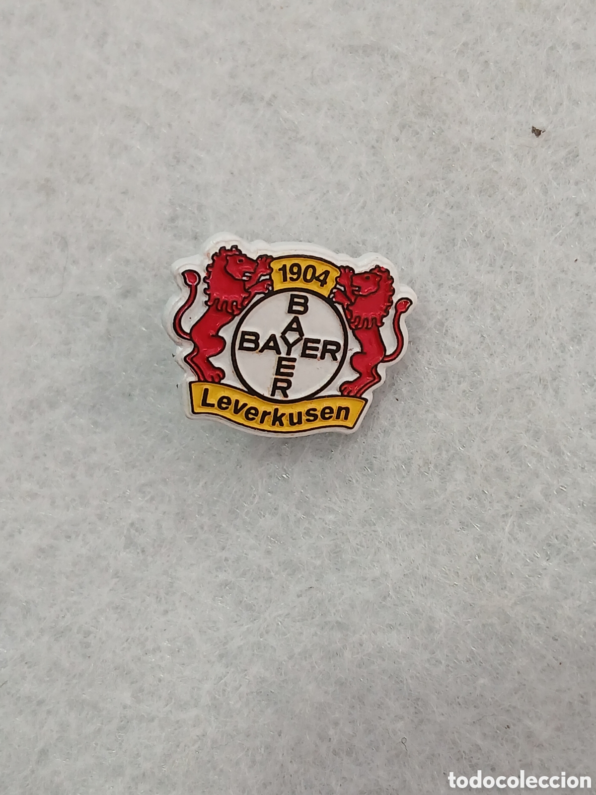 Collection pins: Pin Bayer. Ver fotos. (L100B)