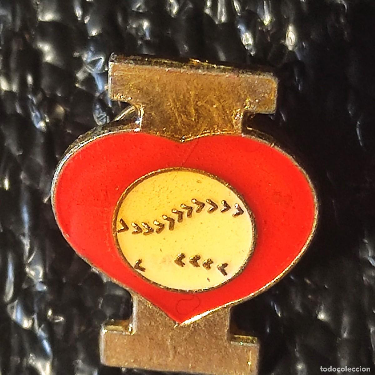 Pins de cole&ccedil;&atilde;o: PINS . AMO EL BEIBOL I (Love) Heart Baseball ** PAP.6 ** AVELIN