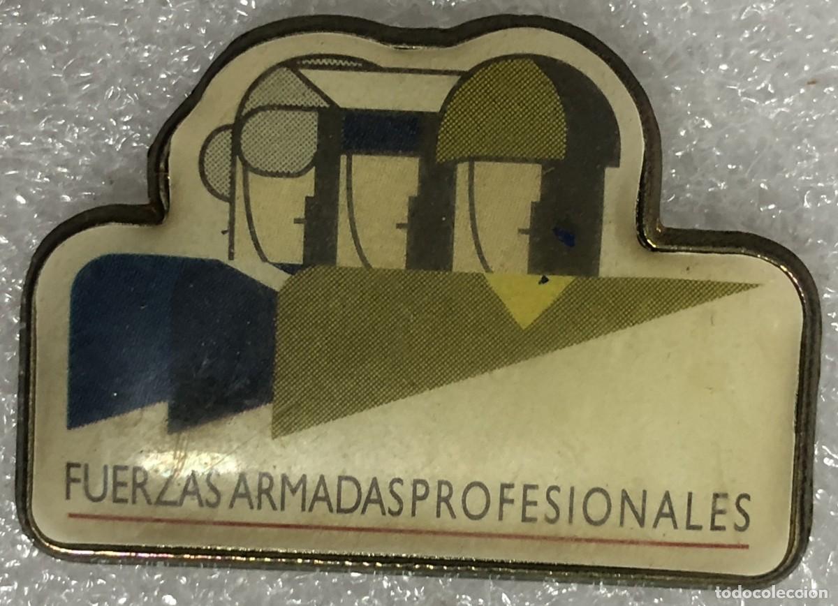 Pins de colecci&oacute;n: Pin fuerzas armadas profesionales