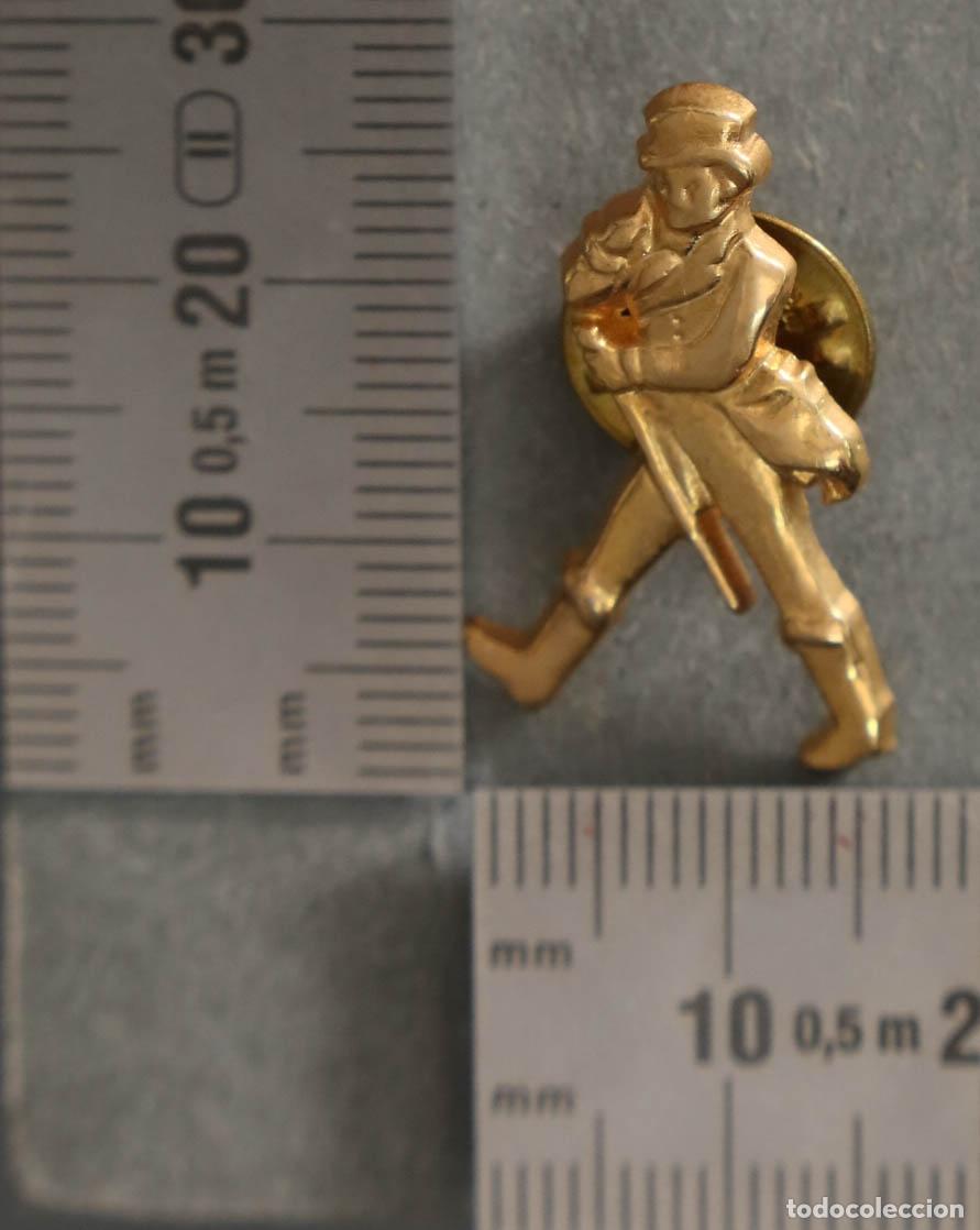 Pins de colecci&oacute;n: PIN. JOHNNY WALKER. BEDIDA - Foto 1