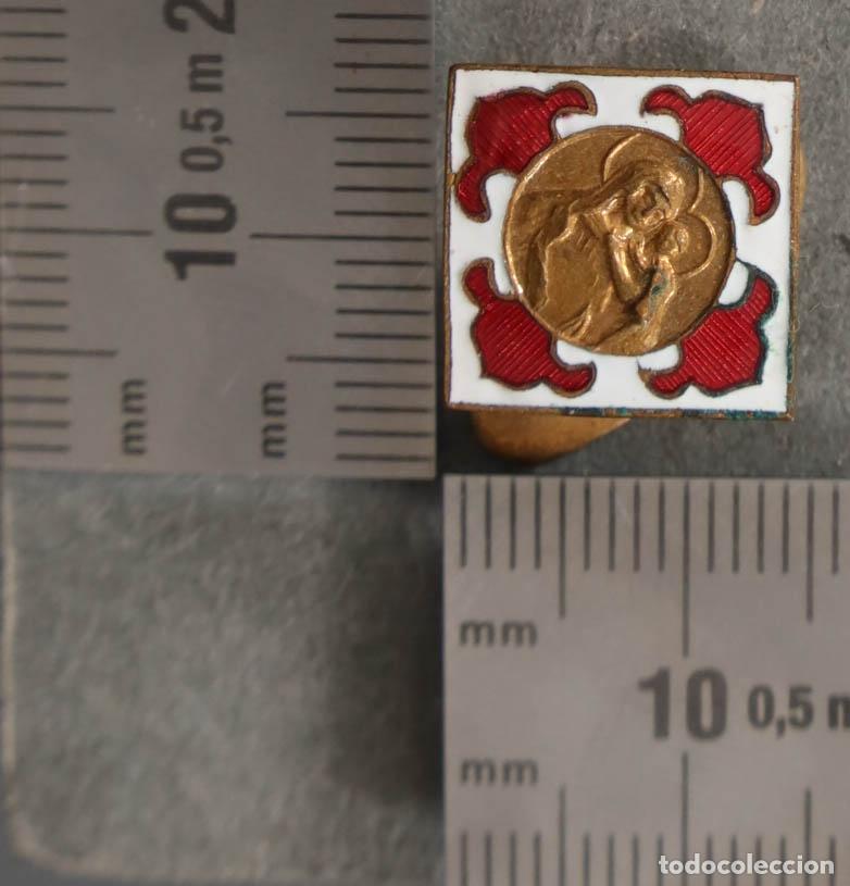 Sammlung von Pins: PIN. OJAL VIRGEN CON EL NI&Ntilde;O. CRUZ ESMALTADA