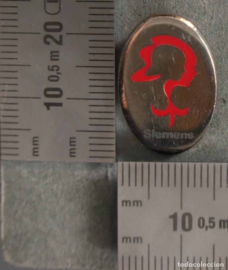Collection pins: PIN. SIEMENES TELEFONIA