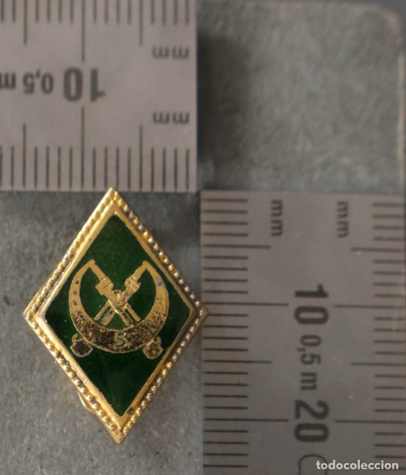 Pin's de collection: PIN. OJAL. REGULARES DE ALHUCEMAS 5. ESMALTADO